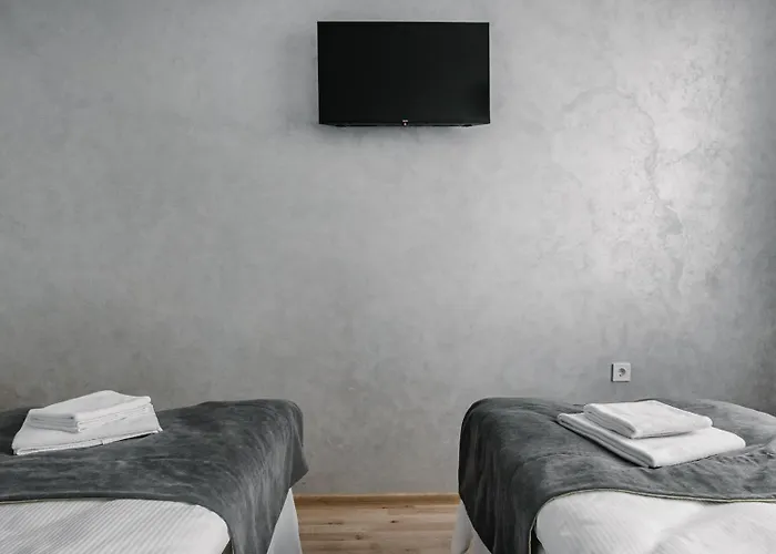 Чевермето-ІренГотель